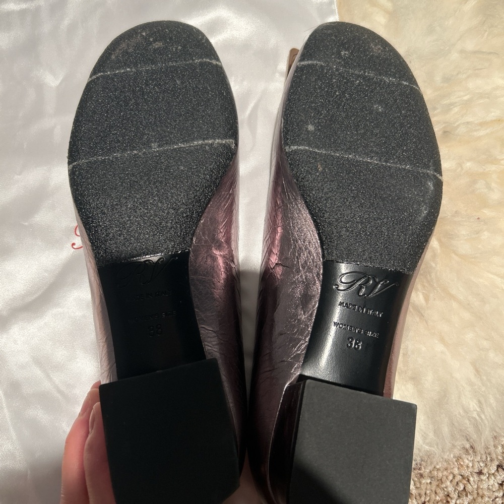 NEW Roger Vivier Buckle Pumps (size 38) - Picture 5 of 10